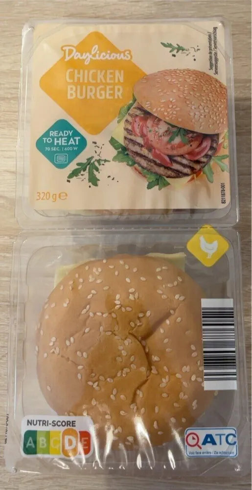 CHICKEN BURGER