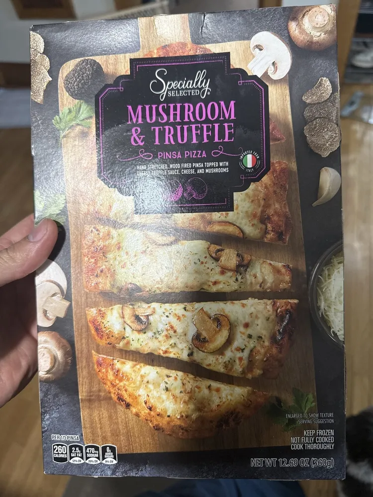 Mushroom & truffle Pinsa Pizza