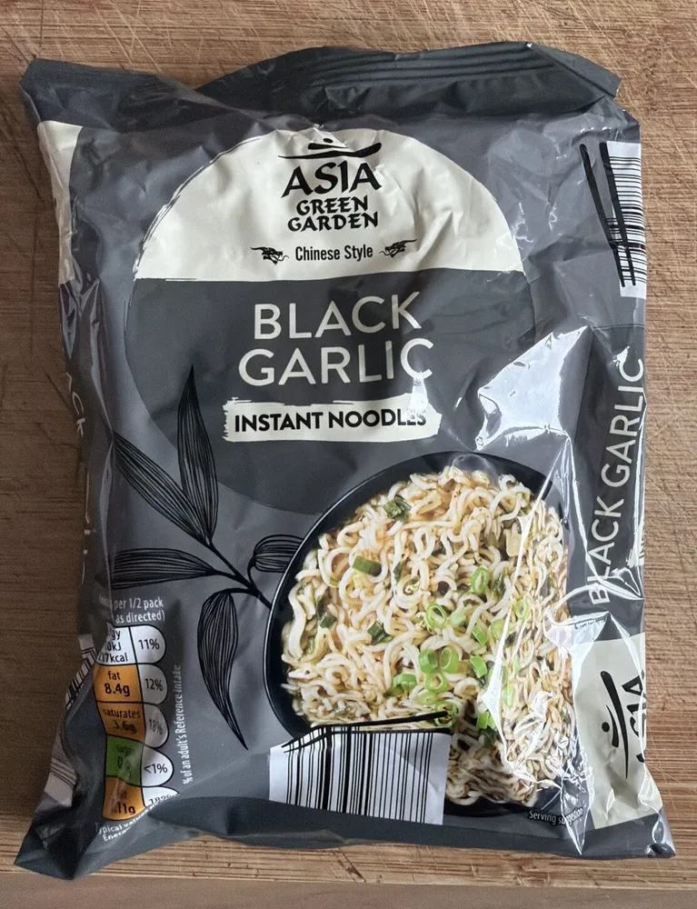 BLACK GARLIC INSTANT NOODLES