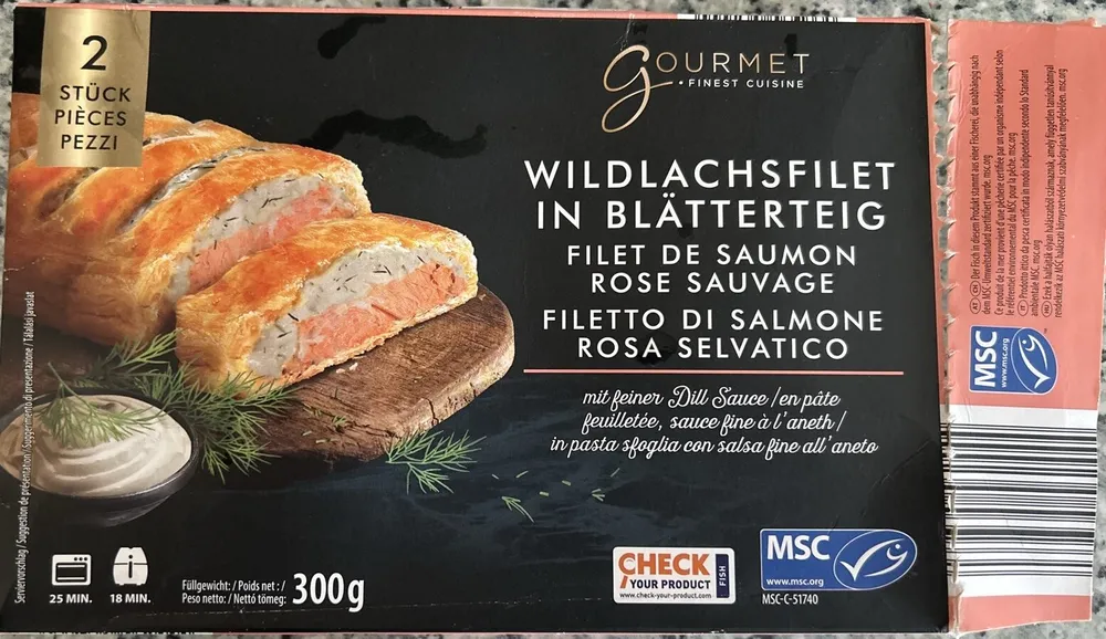 Wildlachsfilet in Blätterteig