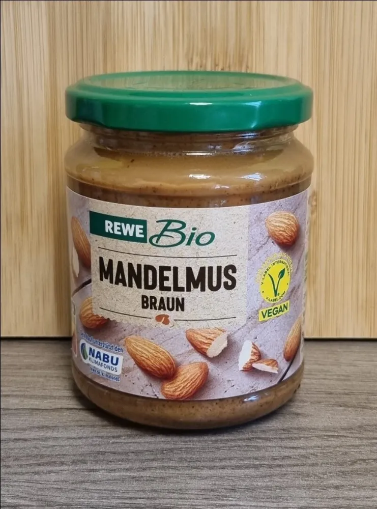 Mandelmus Braun