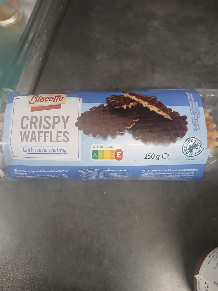 CRISPY WAFFLES With cocoa coating