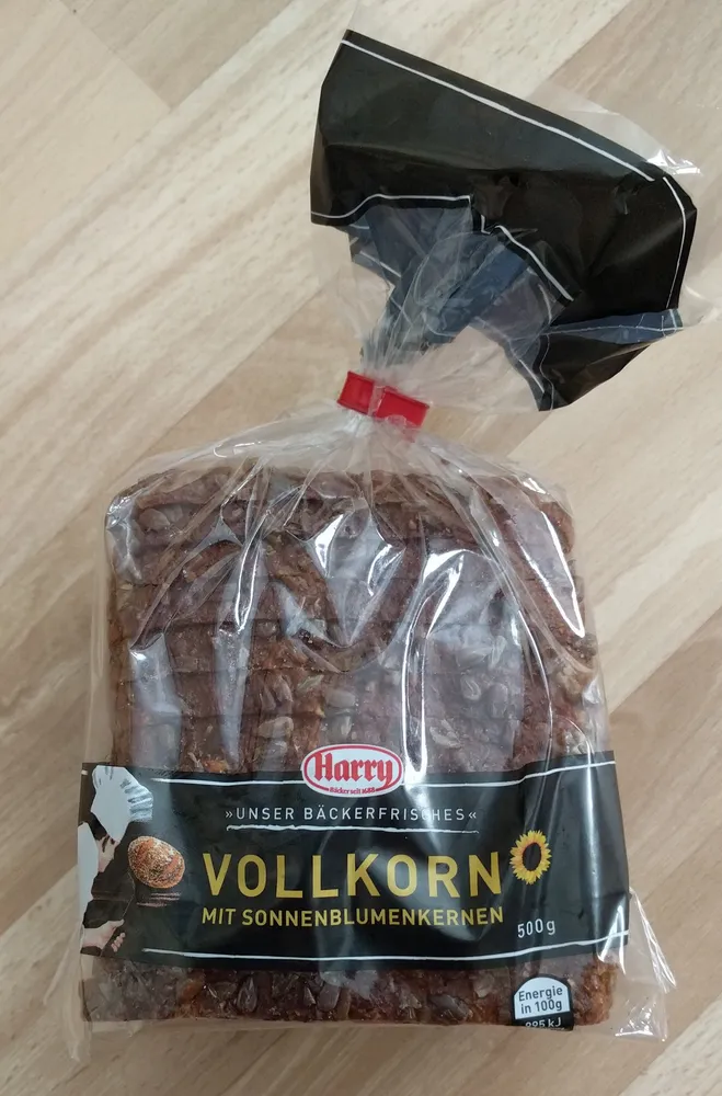Vollkorn mit Sonnenblumenkernen