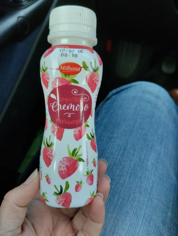 Yaourt cremeux a la fraise
