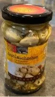 Knoblauchzehen in Kräuteröl
