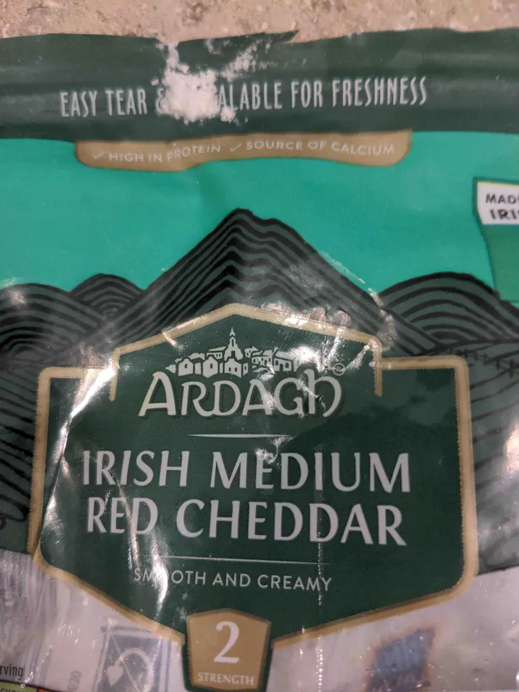 Medium red cheddar