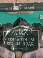 Medium red cheddar