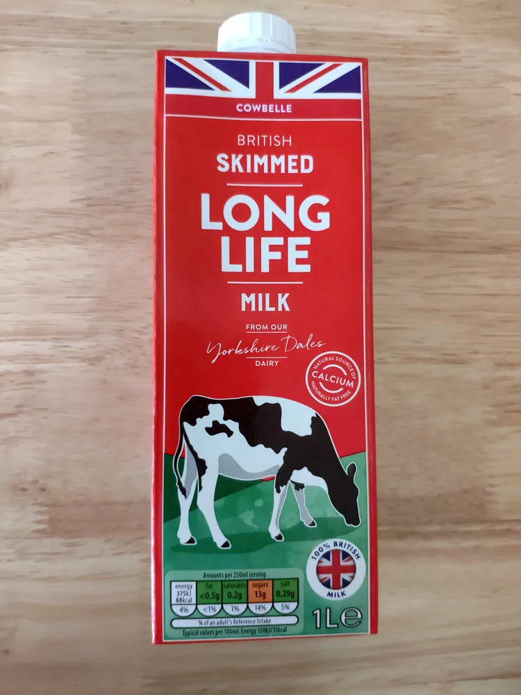 Skimmed long life milk