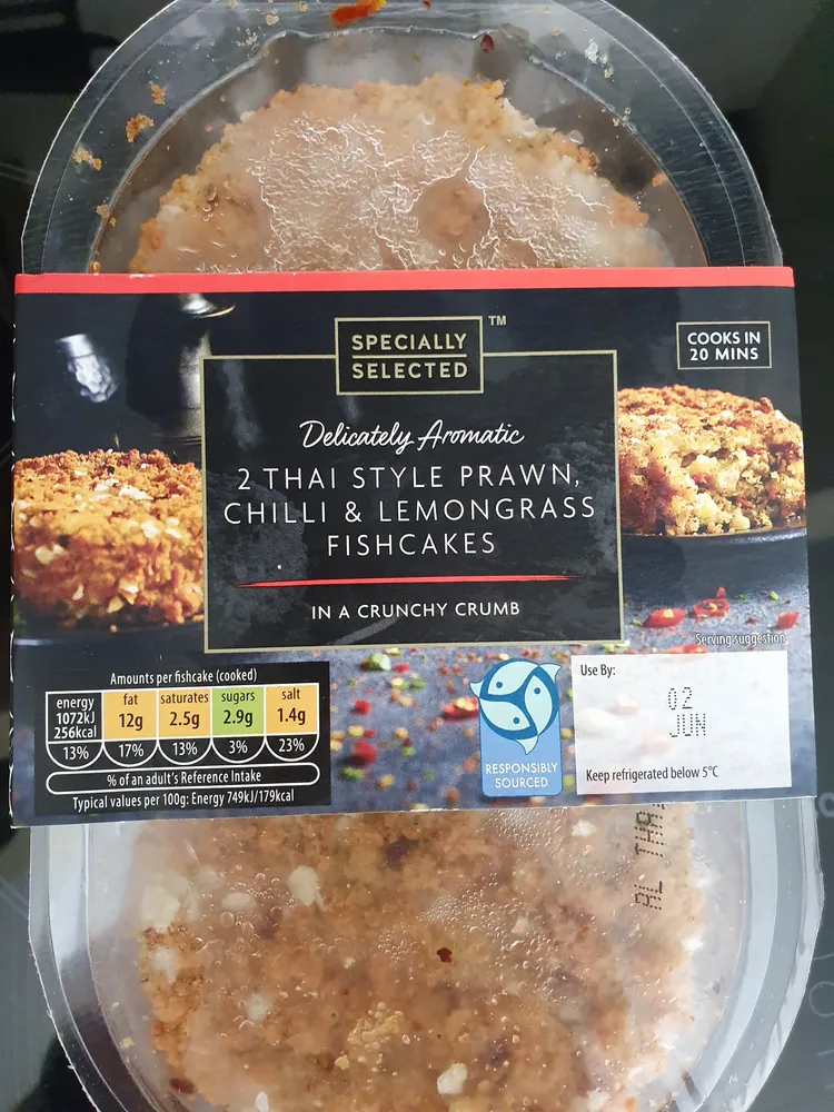Thai style prawn chilli and lemon fishcakes