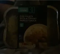 Cod fillets woth a creamy parsley sauce