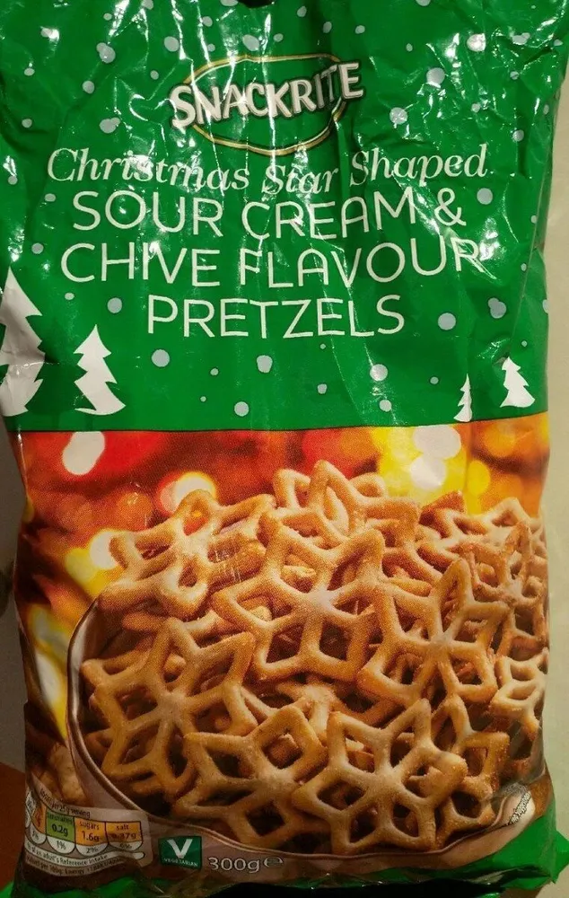 Sour Cream & Chive flavour pretzels