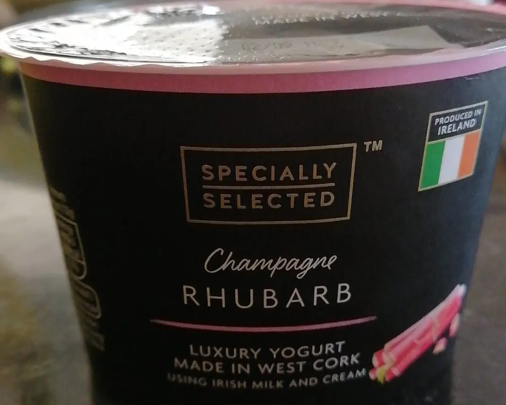 Rhubarb Yogurt