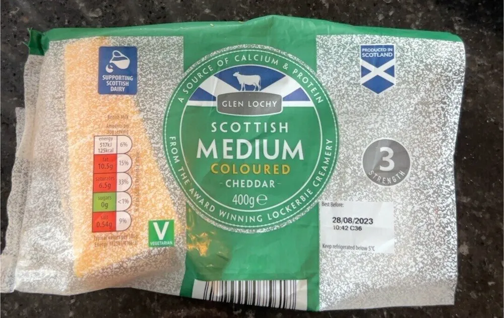 Scottish Medium Coloured Cheddar