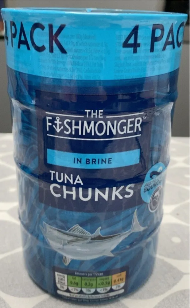 Tuna chunks in brine