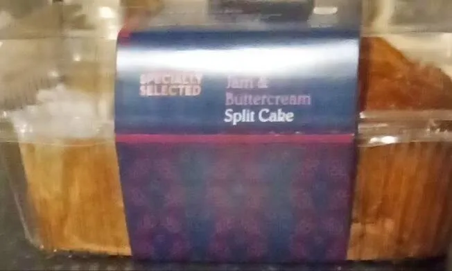 Jam buttercream cake