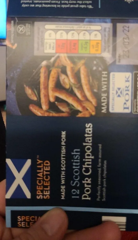 12 Scottish  pork chipolates
