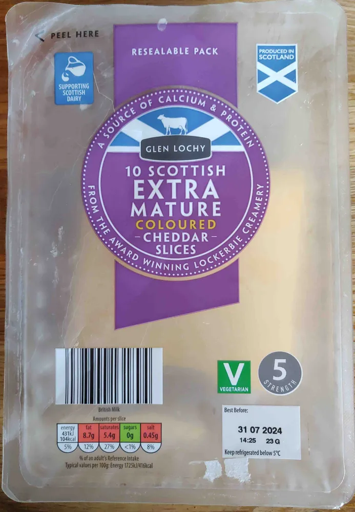 Extra Mature Coloured Cheddar Slices