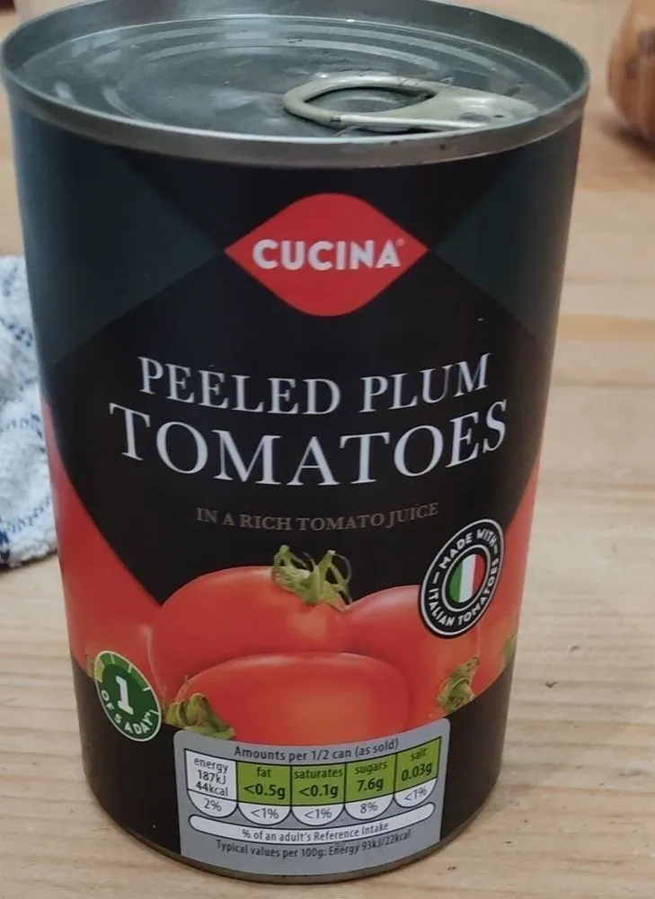 Peeled plum tomatoes