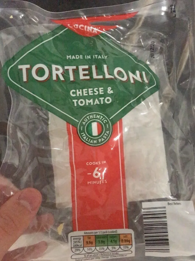 Tortelloni cheese and tomato