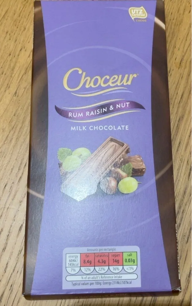 Choceur milk chocolate rum raisin & nut