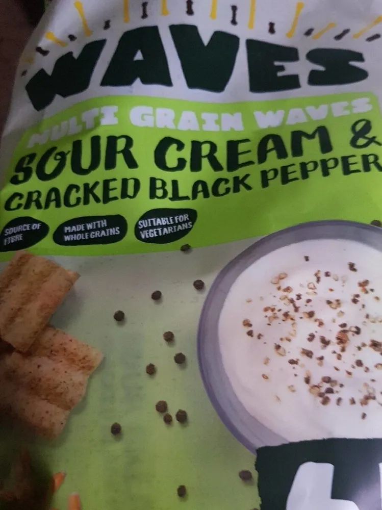 Waves Sour Cream & Black Pepper Multigrain