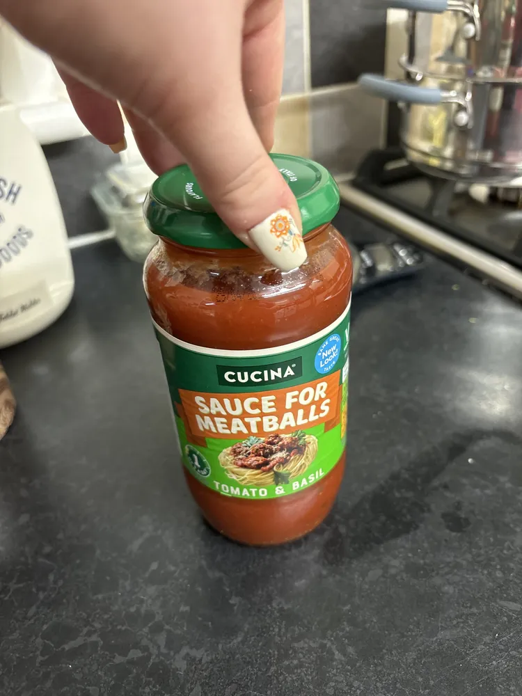 SAUCE FOR MEATBALLS TOMATO & BASIL