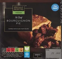 No beef bourguignon pie