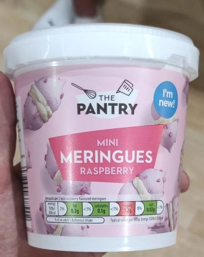Mini meringues raspberry