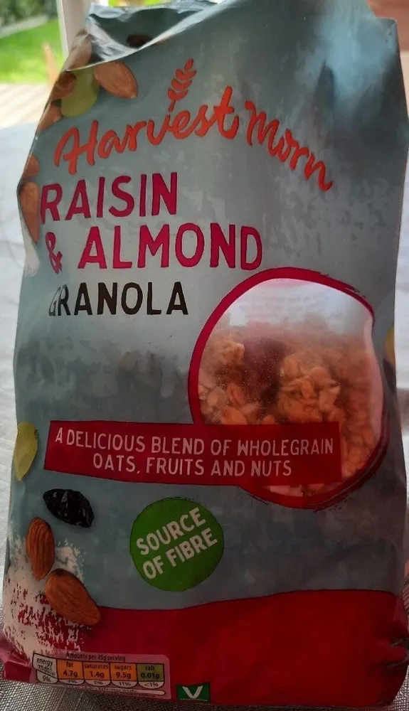 Granola raisin and almond
