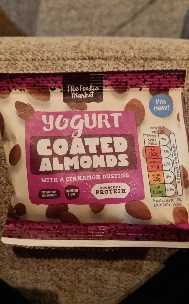 Yoghurt coated almonds with cinnamon dusting
