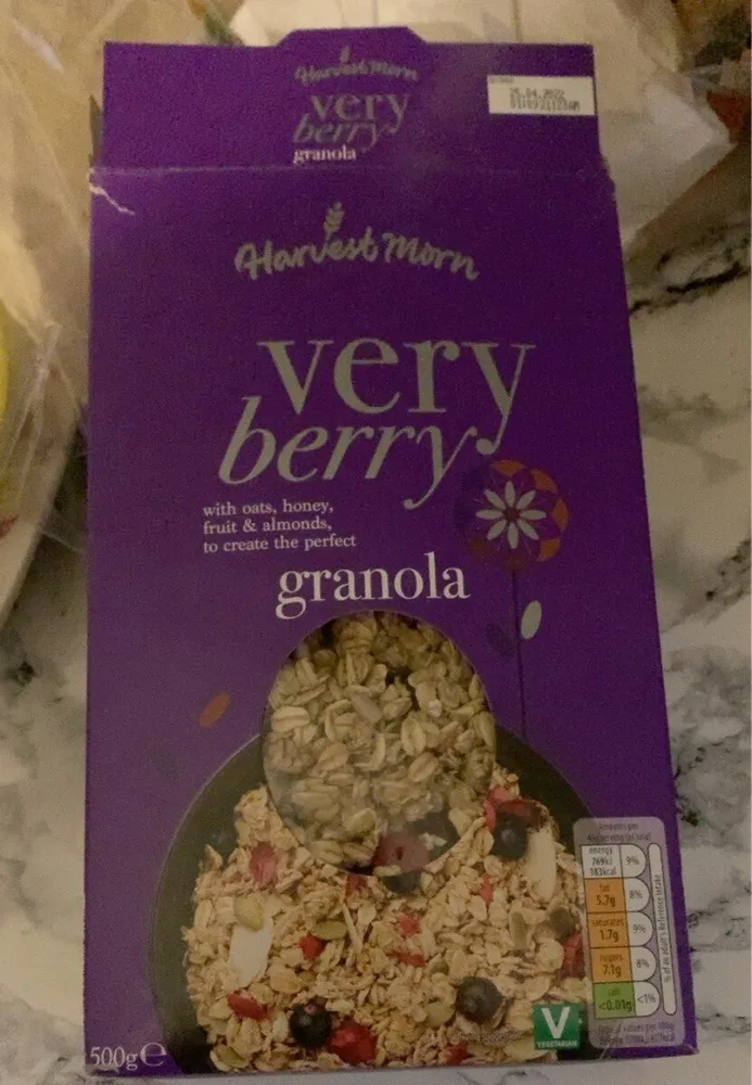 Very berry granola
