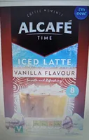 Iced vanilla latte