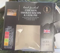 Chicken smoked bacon and leek pie