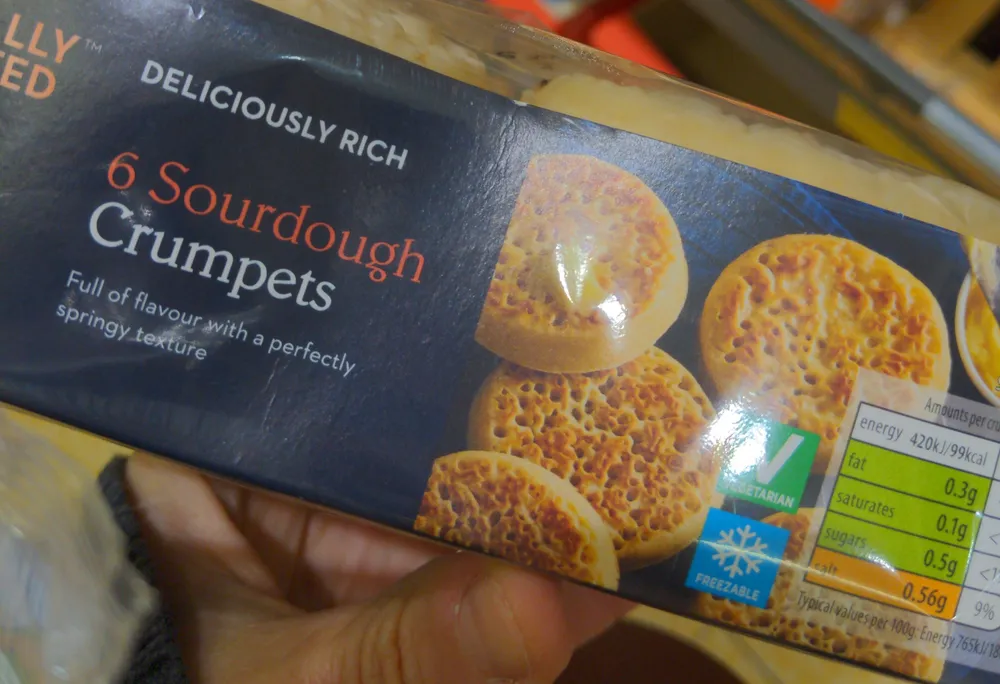 6 Sourdough Crumpets
