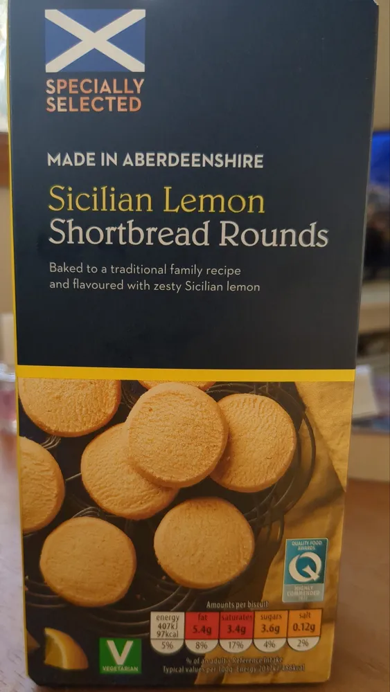 Sicilian lemon shortbread rounds