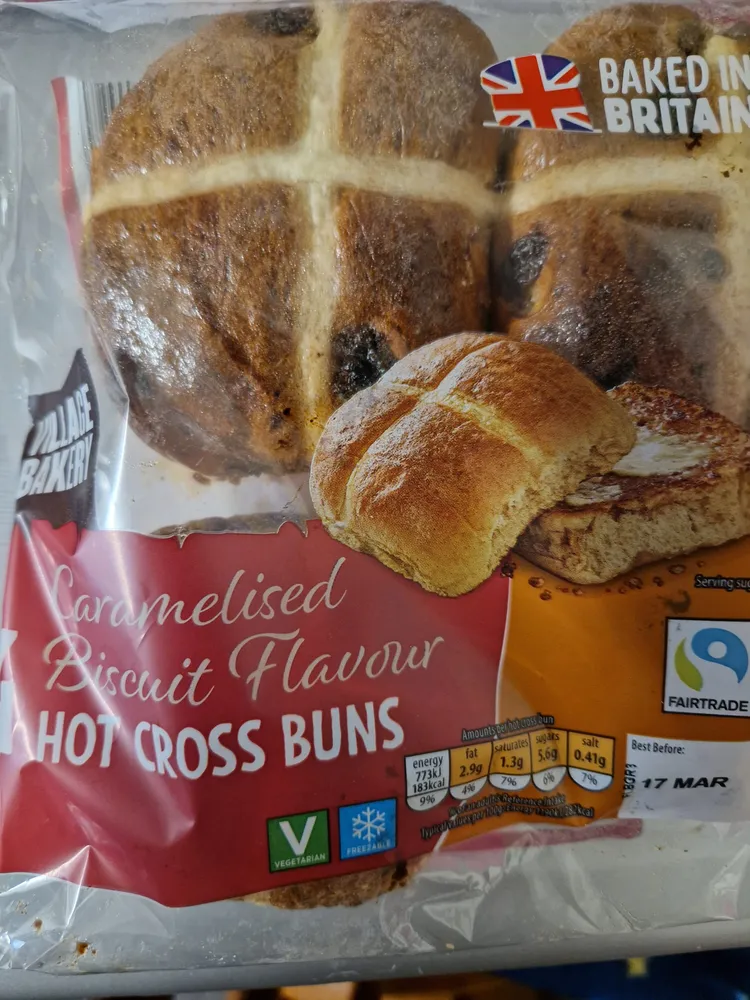 Caramelised Biscuit Flavour Hot Cross Buns
