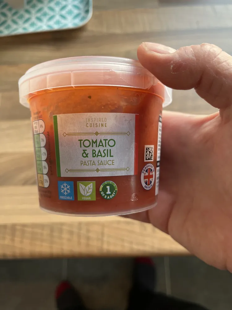 TOMATO & BASIL PASTA SAUCE