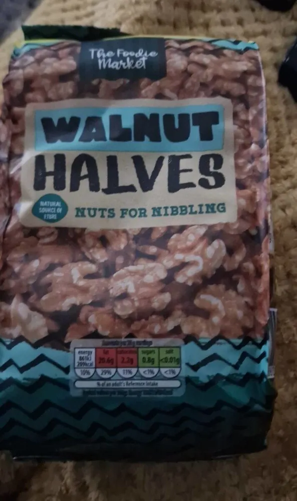 Walnut halfs