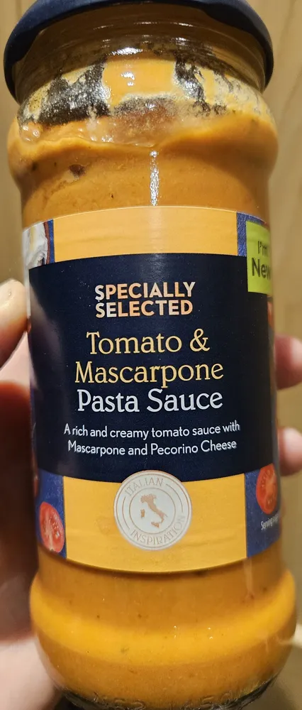 Tomato & mascarpone pasta sauce