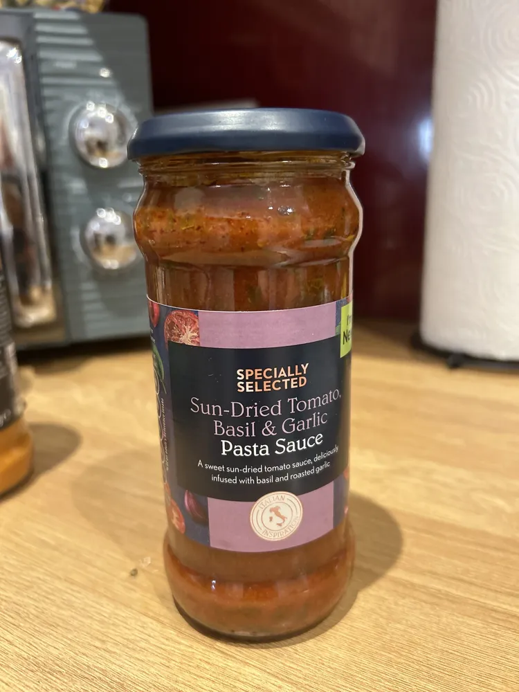 Sun-Dried Tomato, Basil & Garlic Pasta Sauce