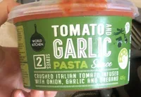 Tomato and garlic pasta sauce
