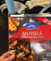 Mussels in tomato and garlic sauce