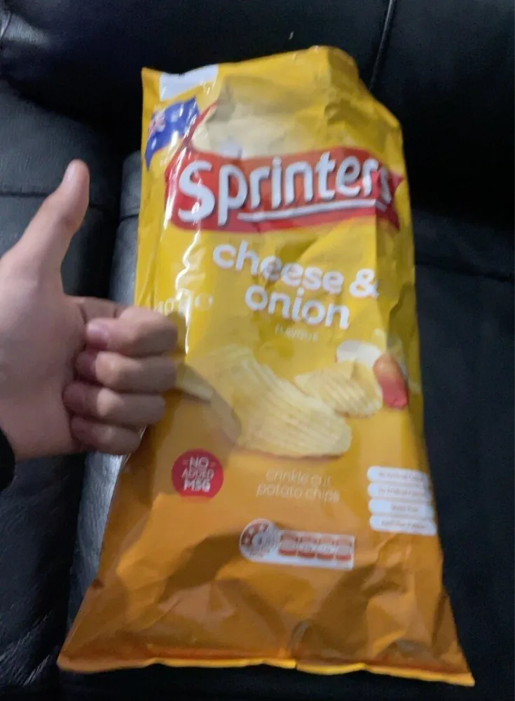 Cheese & onion flavour crinkle cut potato chips