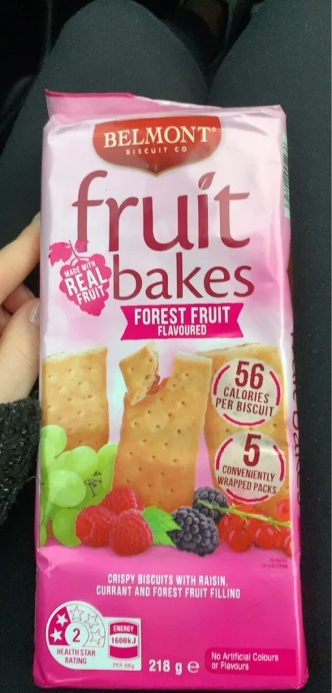Forest Fruit Flavoured Crispy biscuits with raisin, currant and forest fruit flavoured filling