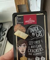 Tasty cheese & artisan crackers date and apricot
