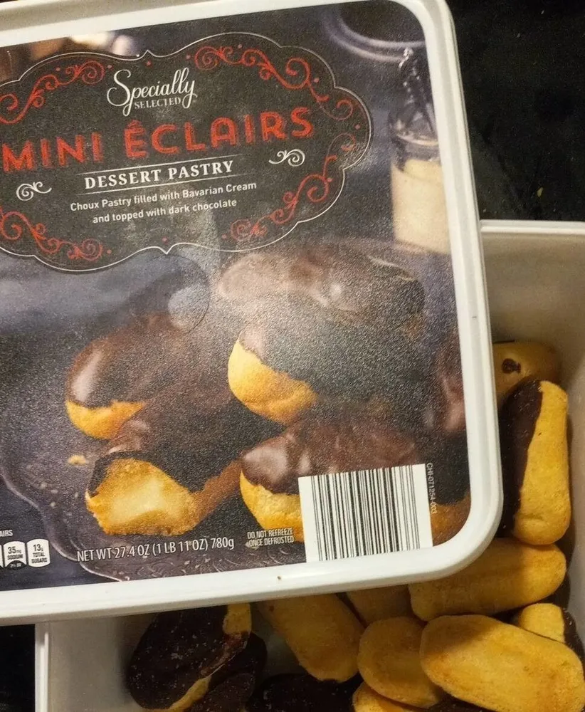 Mini Éclairs Dessert Pastry