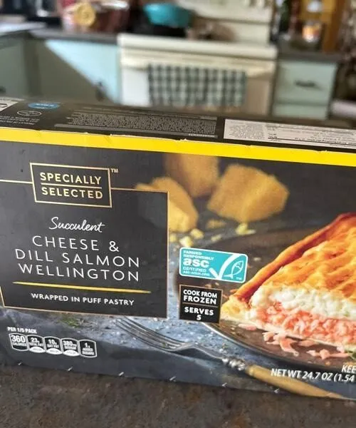 Cheese and dill salmon, Wellington