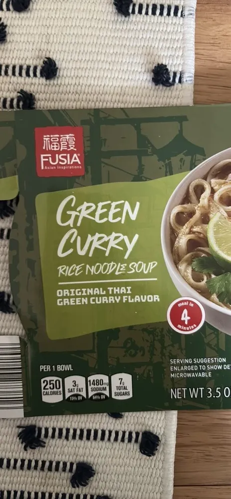 Green Curry Rice Noodles Soup