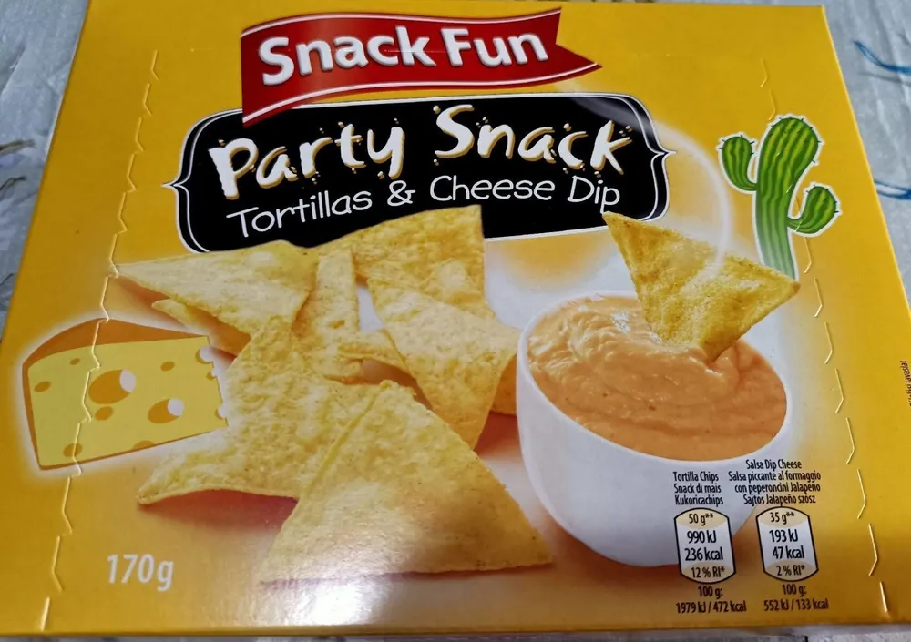 Tortillas & cheese dip