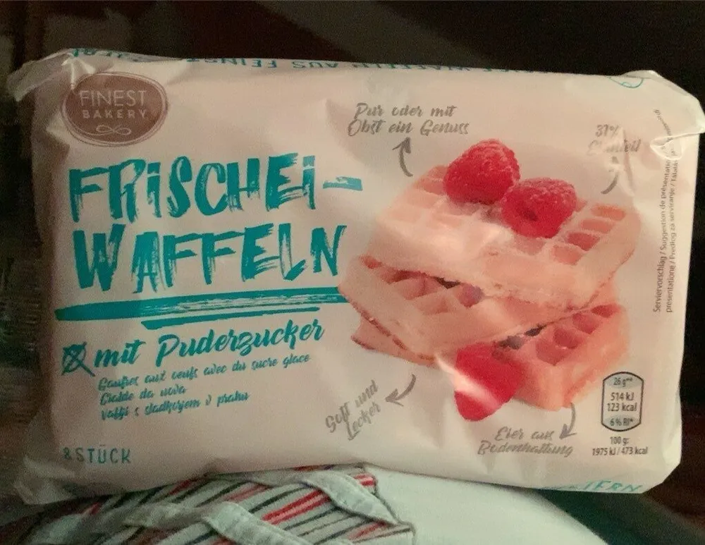 FRISCHEI-WAFFELN mit Puderzucker